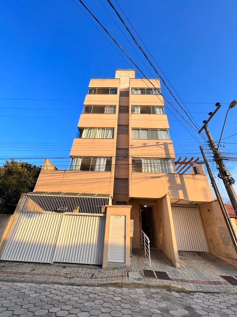 Taíse Residencial — Meia Praia