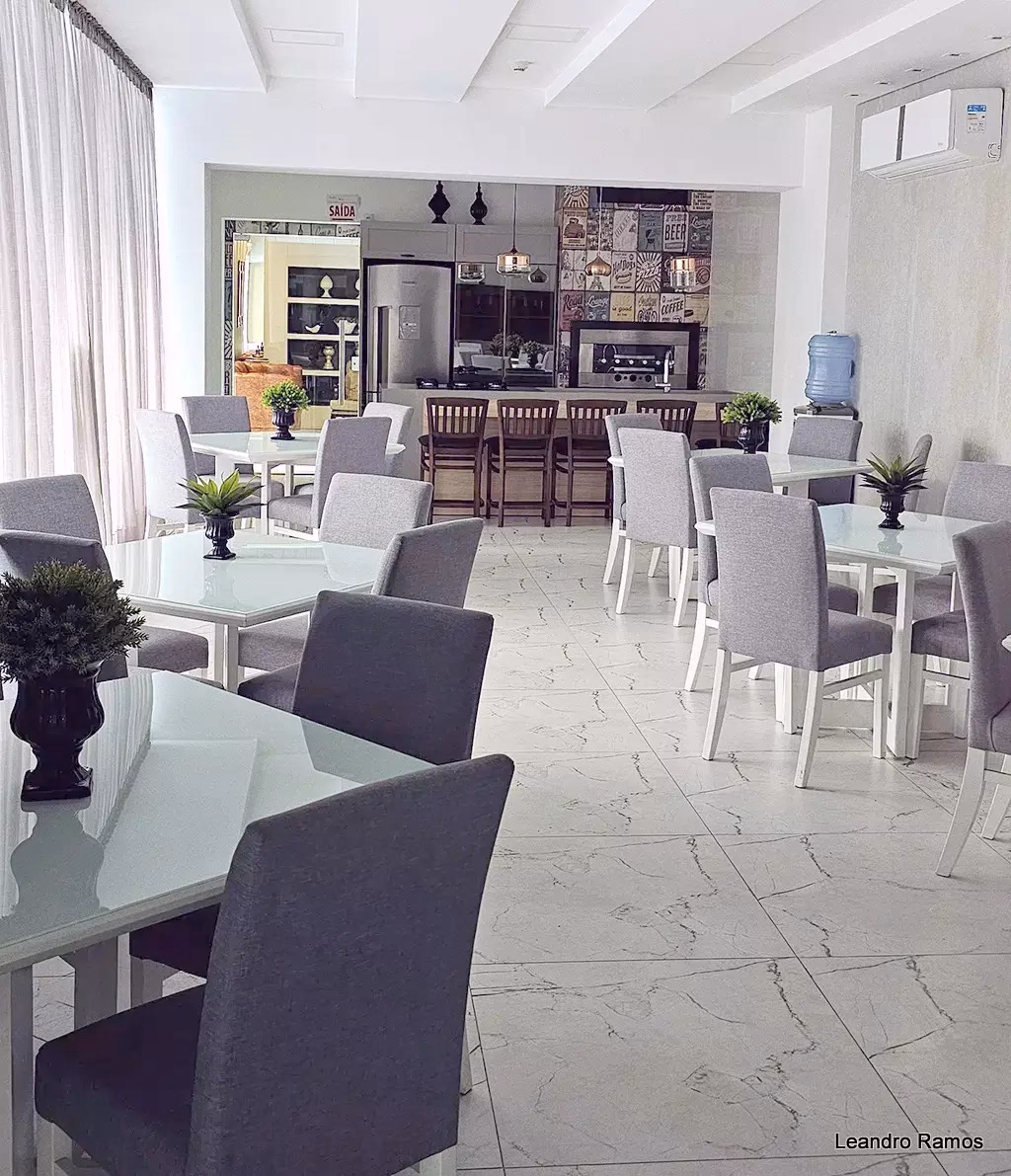 Chateau Neville - Rua 316, Bairro Meia Praia, Itapema - SC (5)