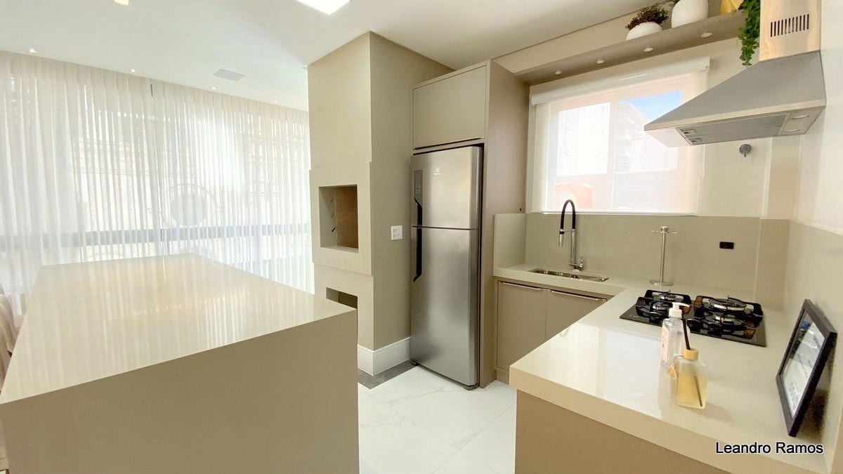 Apartamento quadra mar mobiliado á venda em Meia Praia - beach Village á venda em Itapema (16)