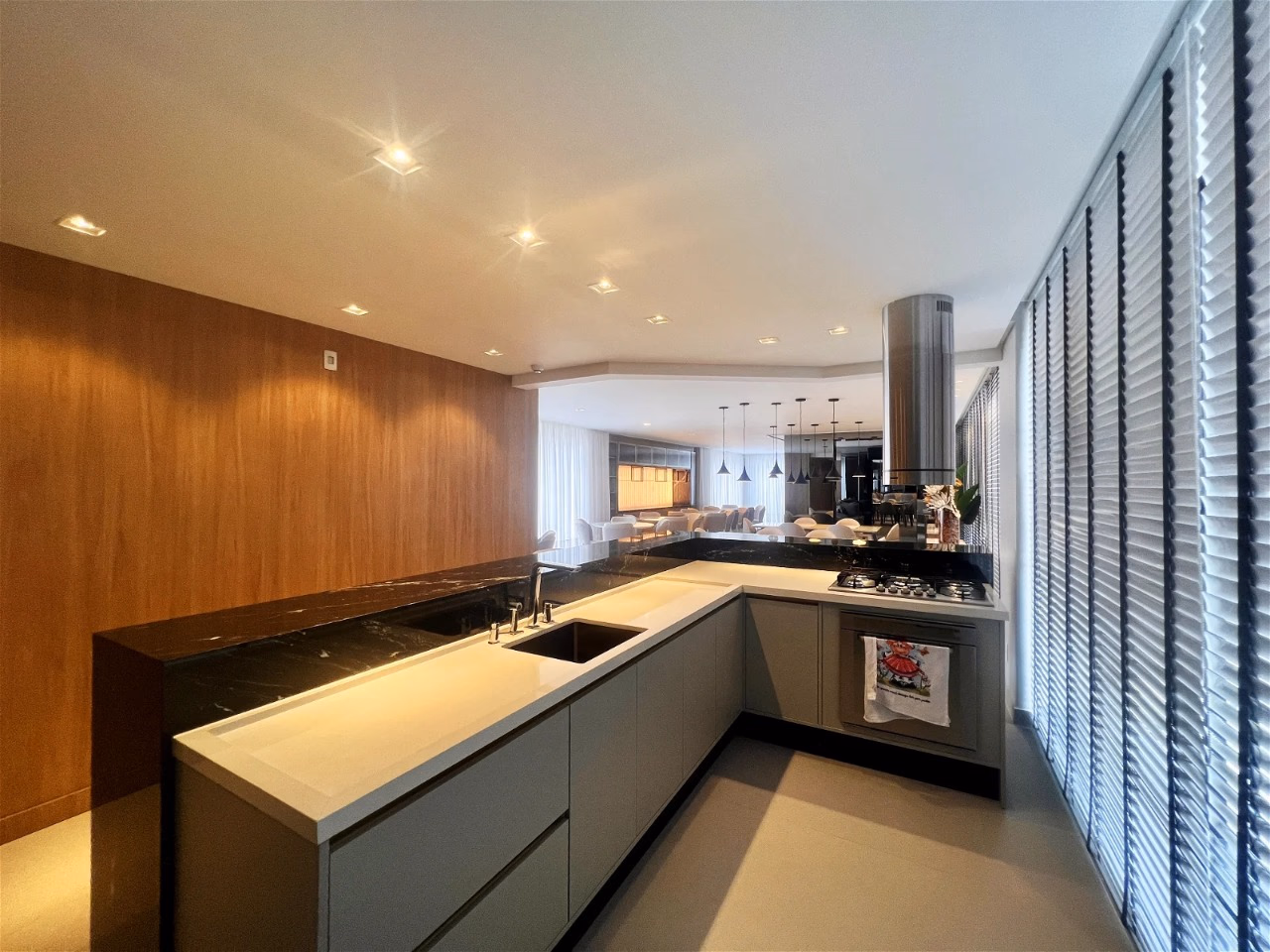 Residencial Santa Mônica - Rua 258, Bairro Meia Praia, Itapema - SC (6)