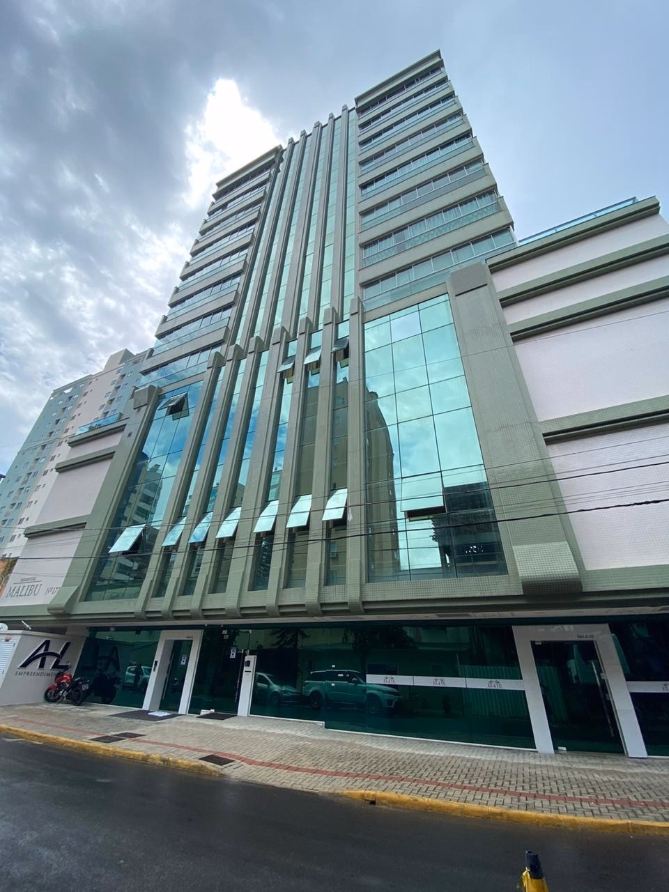 Malibu Residencial — Meia Praia