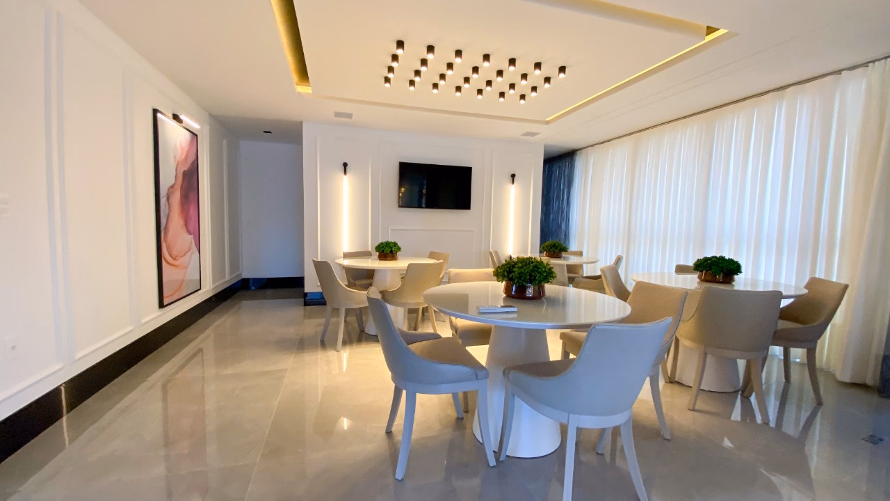 Apartamento o Copenhagen em Meia Praia, Itapema a venda