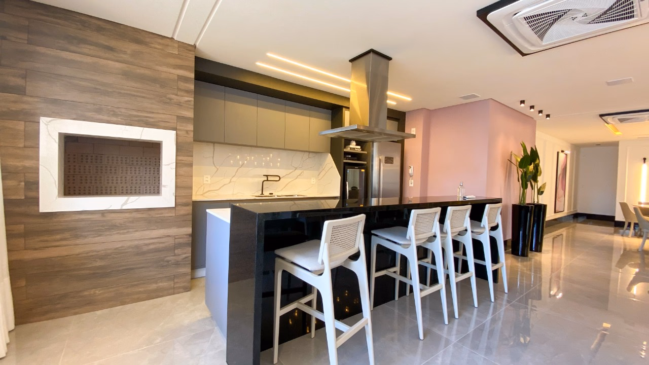 Apartamento o Copenhagen em Meia Praia, Itapema a venda