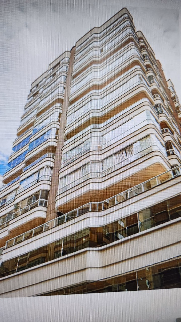 Baia Blanca Residencial — Meia Praia