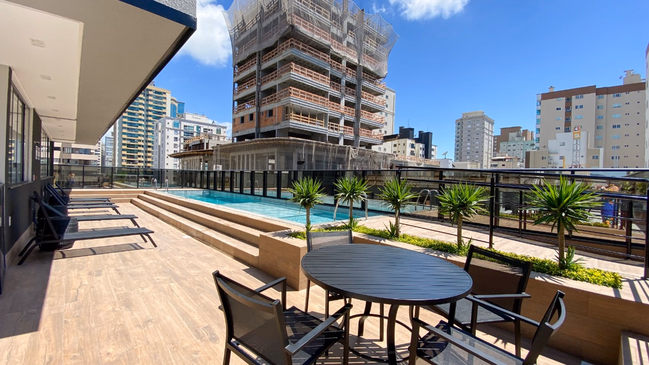 Apartamento o Copenhagen em Meia Praia, Itapema a venda