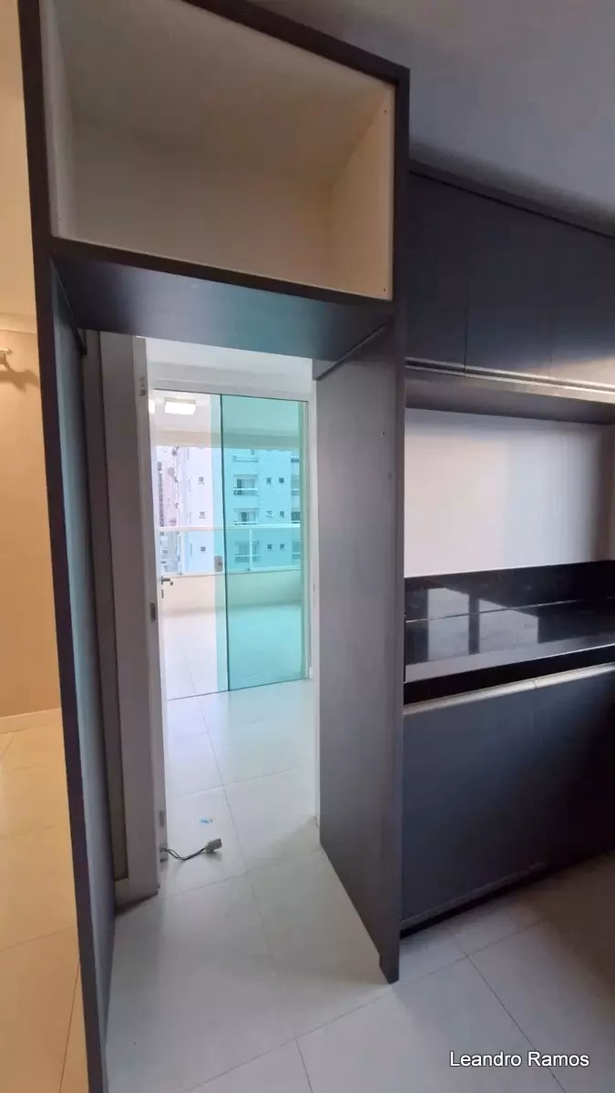 Apartamento 4 suítes em Meia Praia — Meia Praia, Itapema