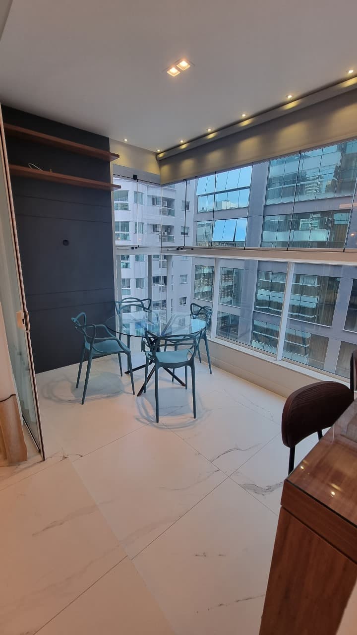Apartamento 3 suítes em Meia Praia — Meia Praia, Itapema