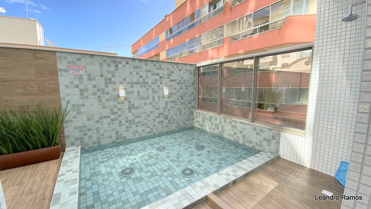Apartamento quadra mar mobiliado á venda em Meia Praia - beach Village á venda em Itapema (7)