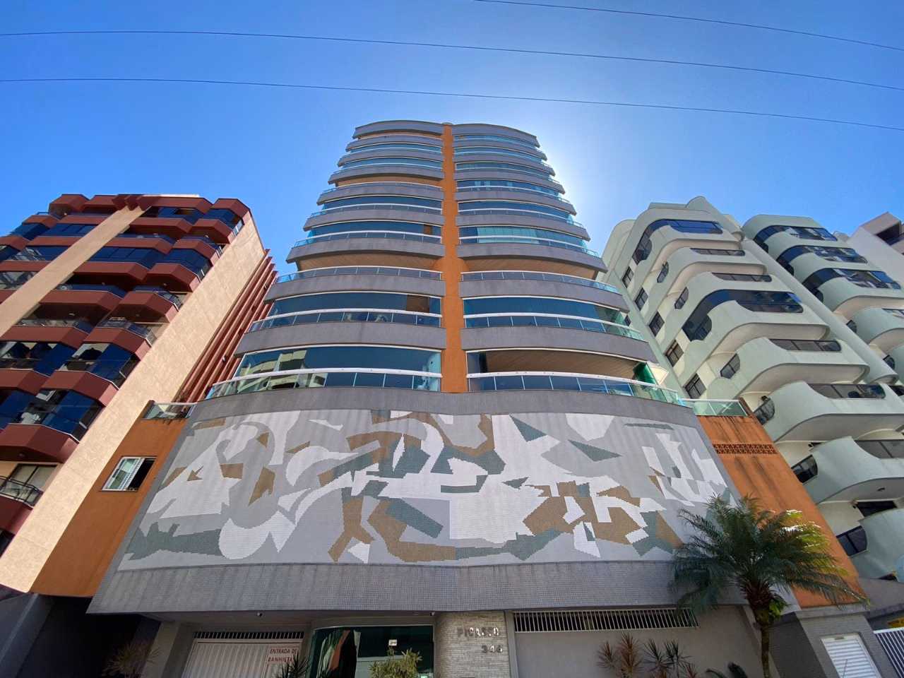 Picasso Residencial — Meia Praia