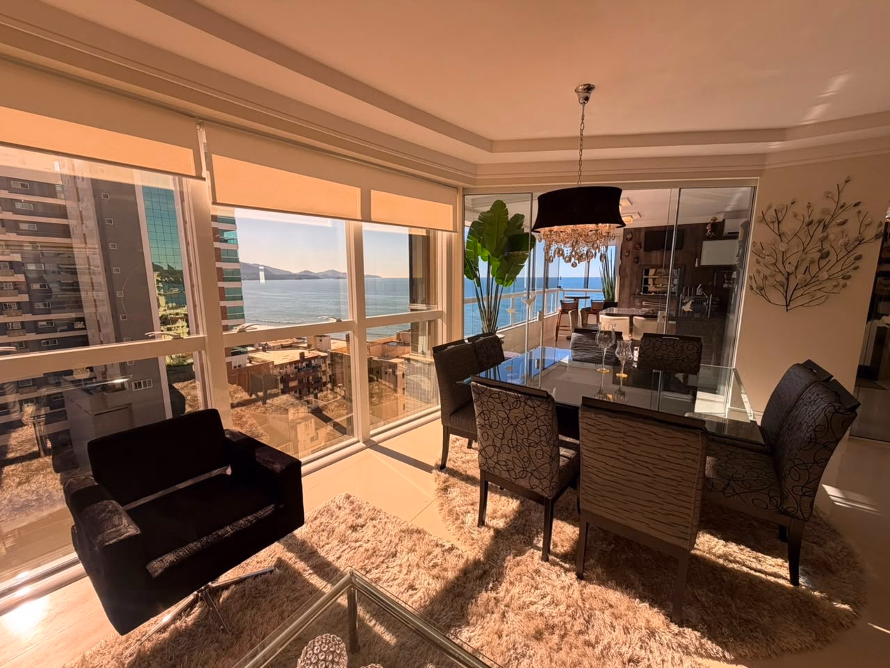 Apartamento 4 suítes em Meia Praia — Meia Praia, Itapema