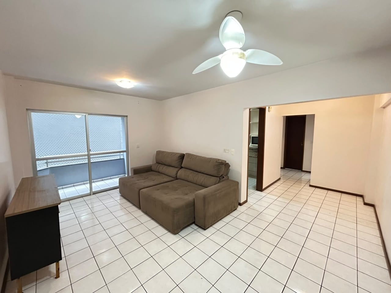 Apartamento 2 quartos em Meia Praia — Meia Praia