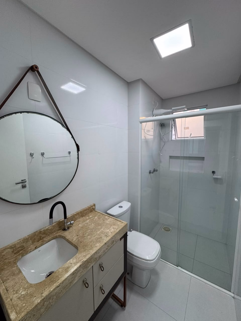Apartamento 1 suíte em Meia Praia — Meia Praia, Itapema