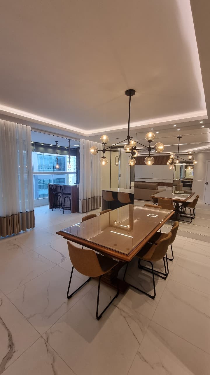 Apartamento 3 suítes em Meia Praia — Meia Praia, Itapema