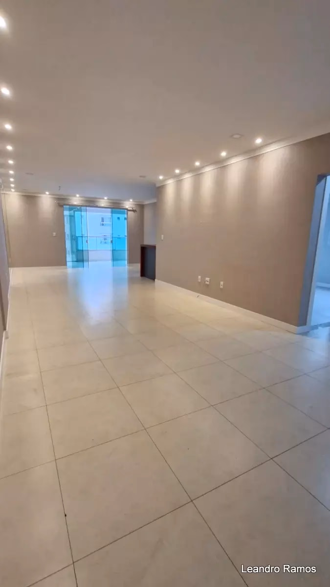 Apartamento 4 suítes em Meia Praia — Meia Praia, Itapema
