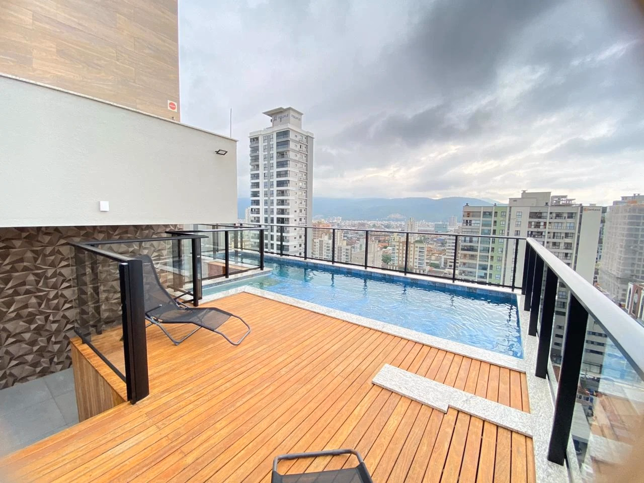 Residencial Veneza - Rua 268, Bairro Meia Praia, Itapema - SC (10)