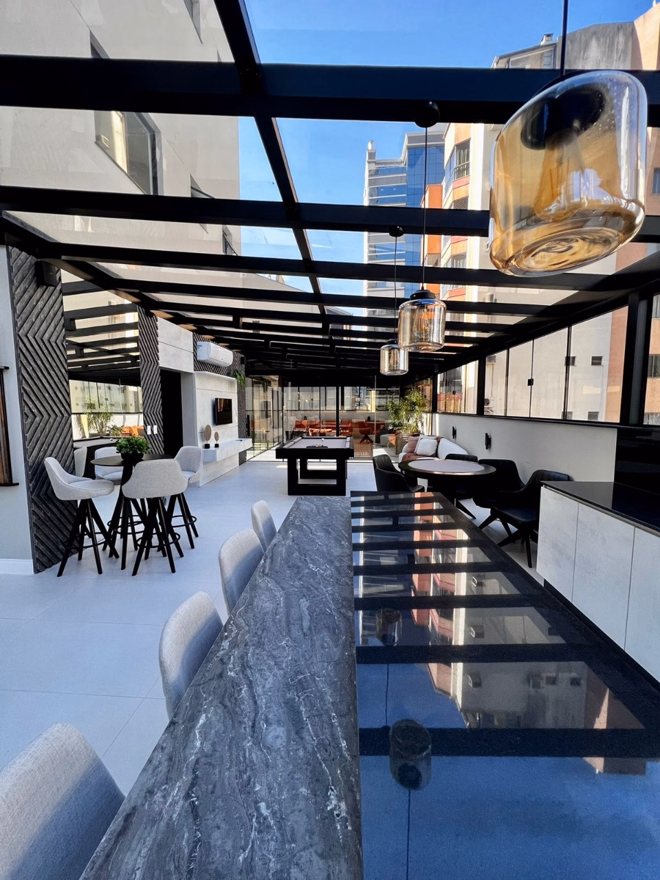 Exuberance Tower - Rua 250, Bairro Meia Praia, Itapema - SC (22)