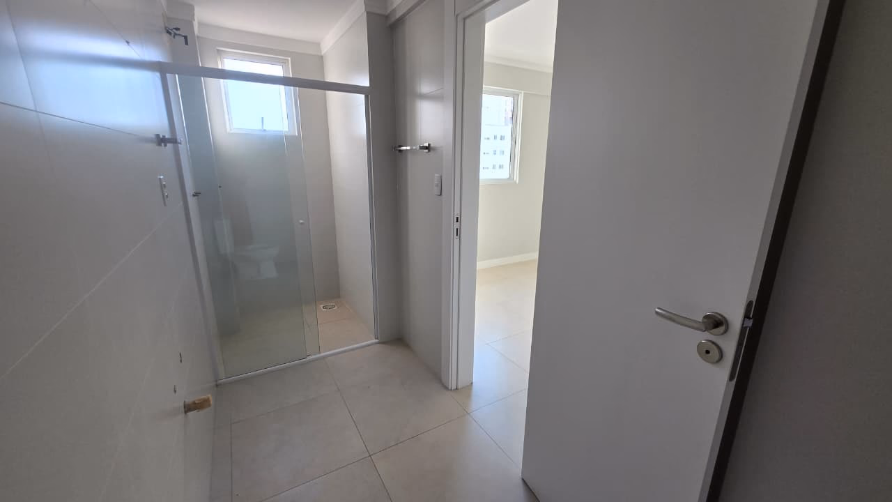Apartamento 4 suítes em Meia Praia — Meia Praia, Itapema