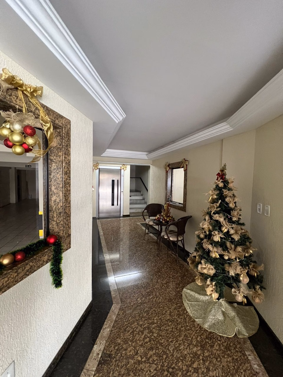 Apartamento a venda, Petit Maison, Meia Praia (3)