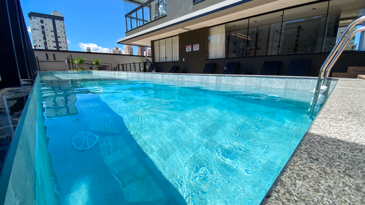 Apartamento o Copenhagen em Meia Praia, Itapema a venda