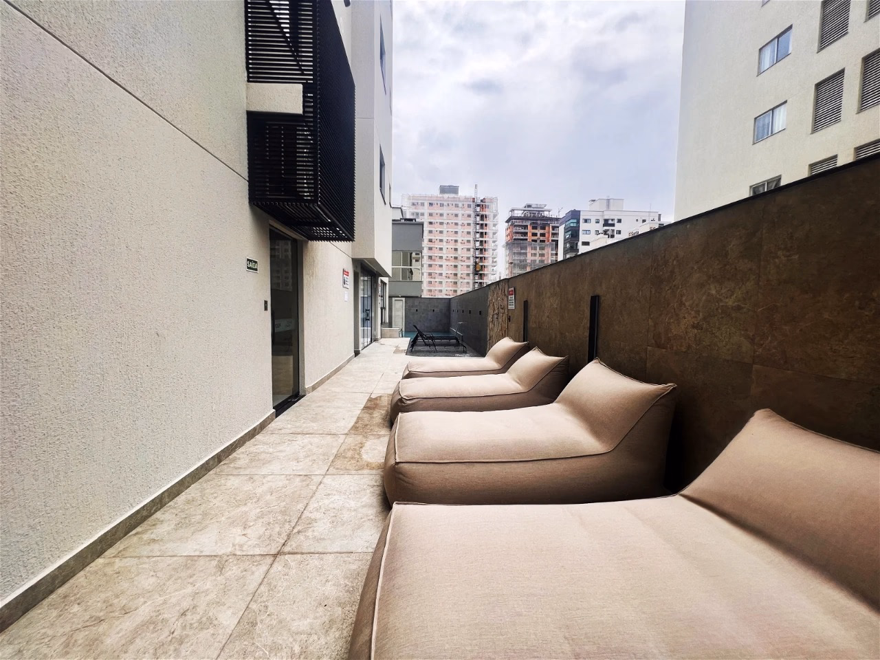Residencial Santa Mônica - Rua 258, Bairro Meia Praia, Itapema - SC (4)