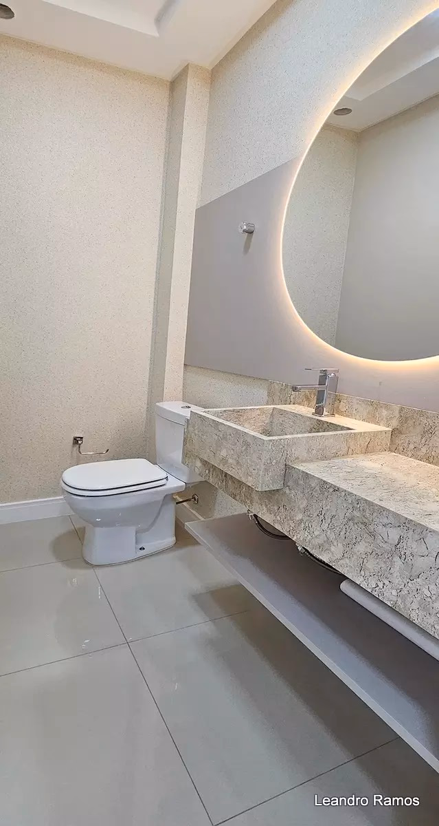 Chateau Neville - Rua 316, Bairro Meia Praia, Itapema - SC (7)