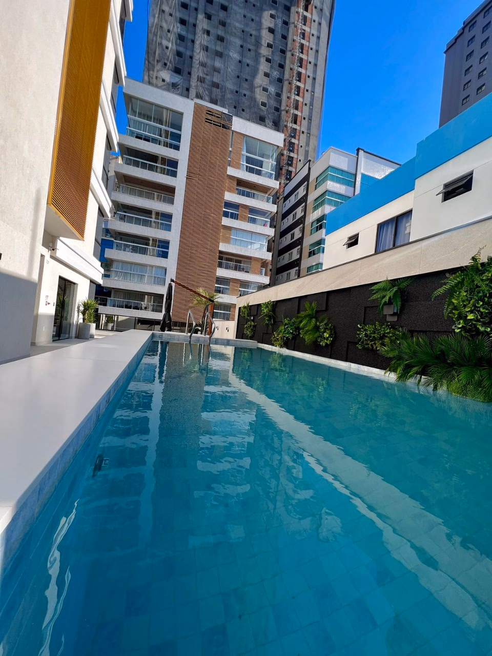 Exuberance Tower - Rua 250, Bairro Meia Praia, Itapema - SC (16)