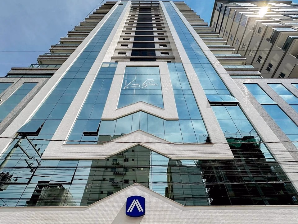 Long Beach Residencial — Meia Praia
