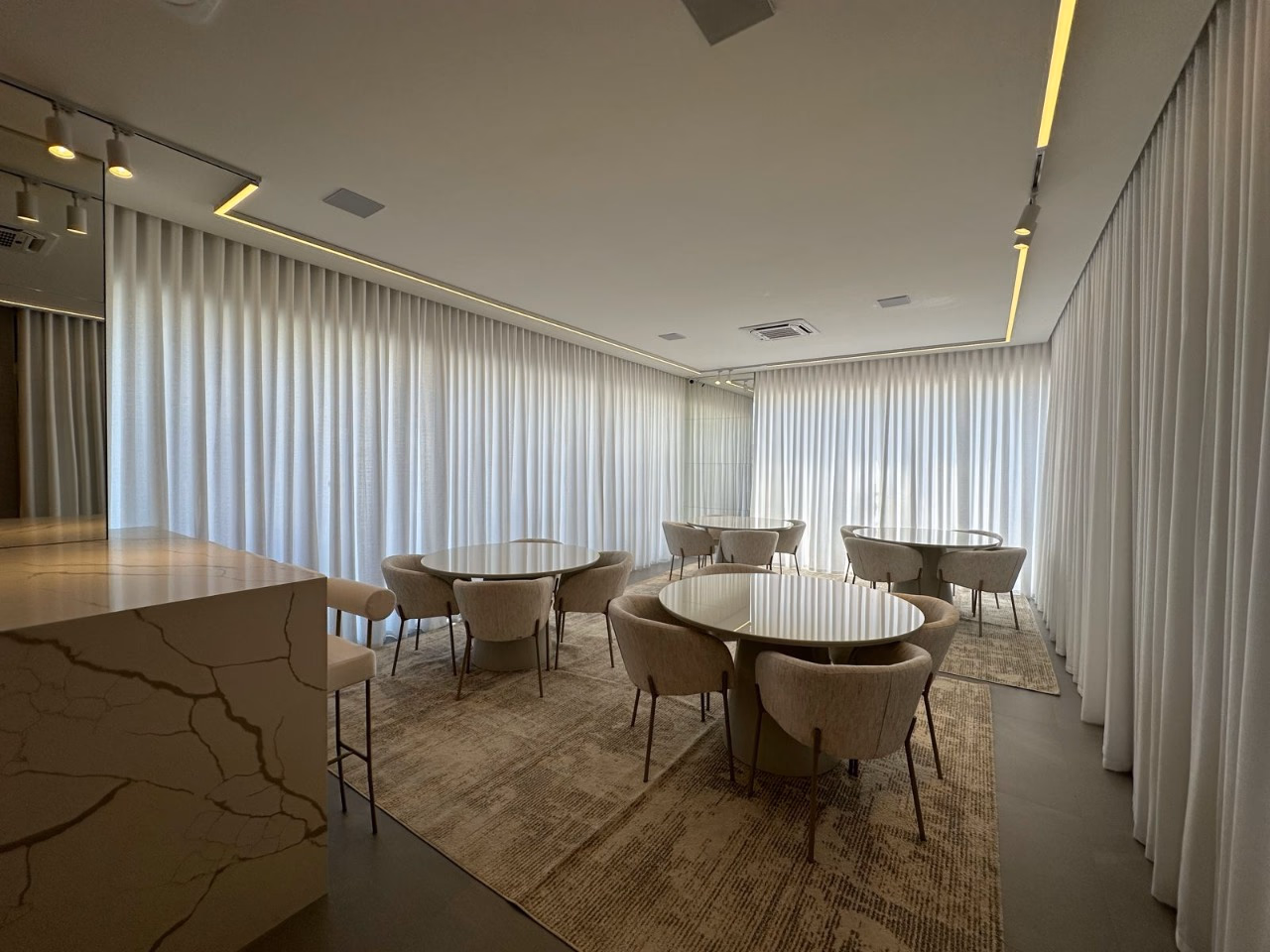 Porto Cali Residence - Rua 232, Bairro Meia Praia, Itapema - SC (6)