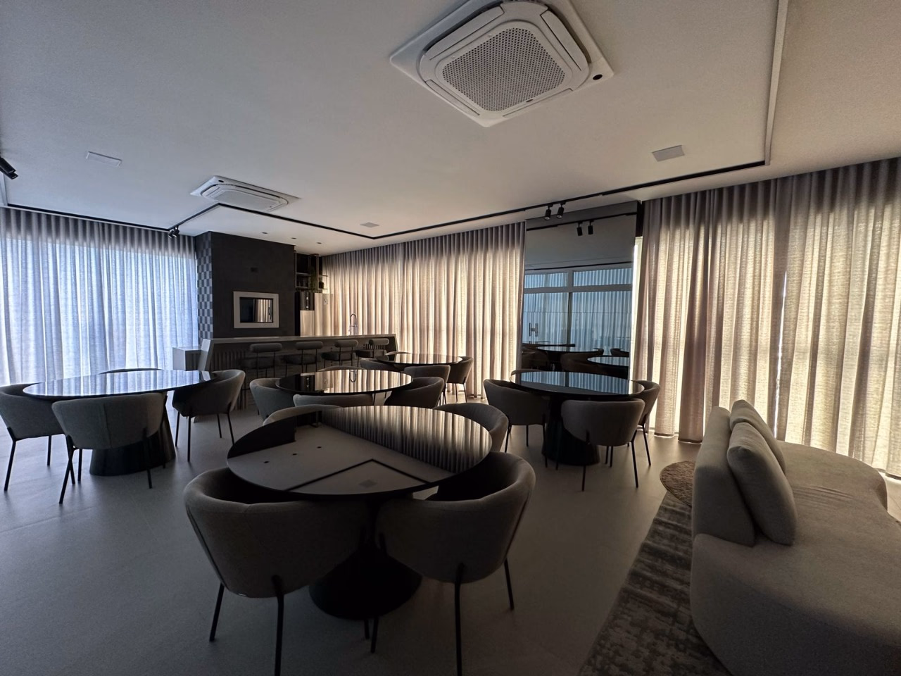 Porto Cali Residence - Rua 232, Bairro Meia Praia, Itapema - SC (7)